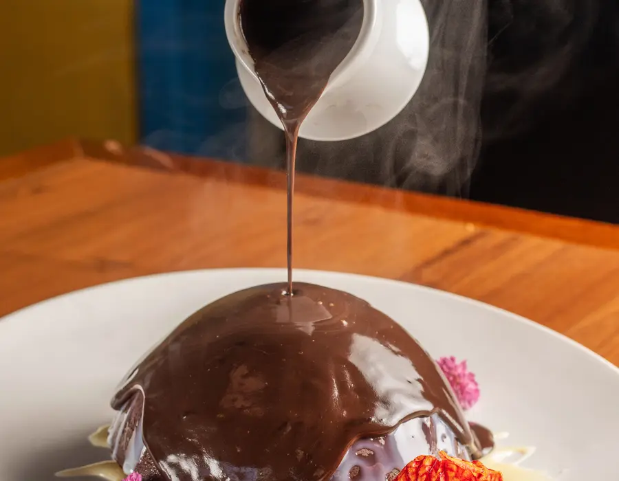 Sobremesa de chocolate para aniversário no Rosa Mexicano Blumenau